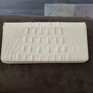 Brahmin Wallet